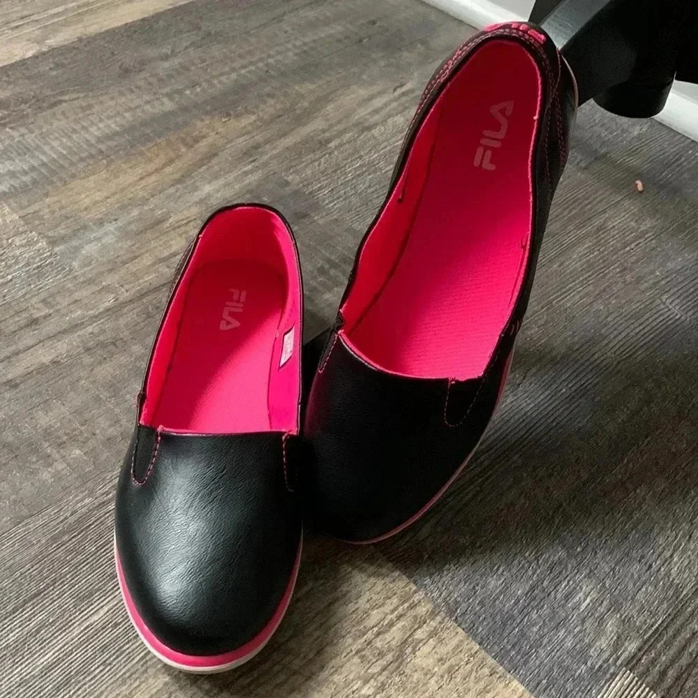 Fila Black Rubber Soled Slip On Shoes size 8